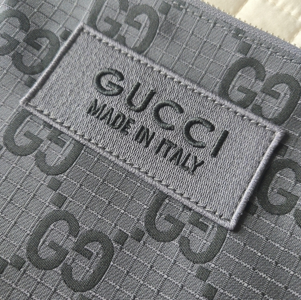 Gucci NWOT GG Monogram Ripstop Pouch Wristlet – Black Gray - Picture 13 of 15